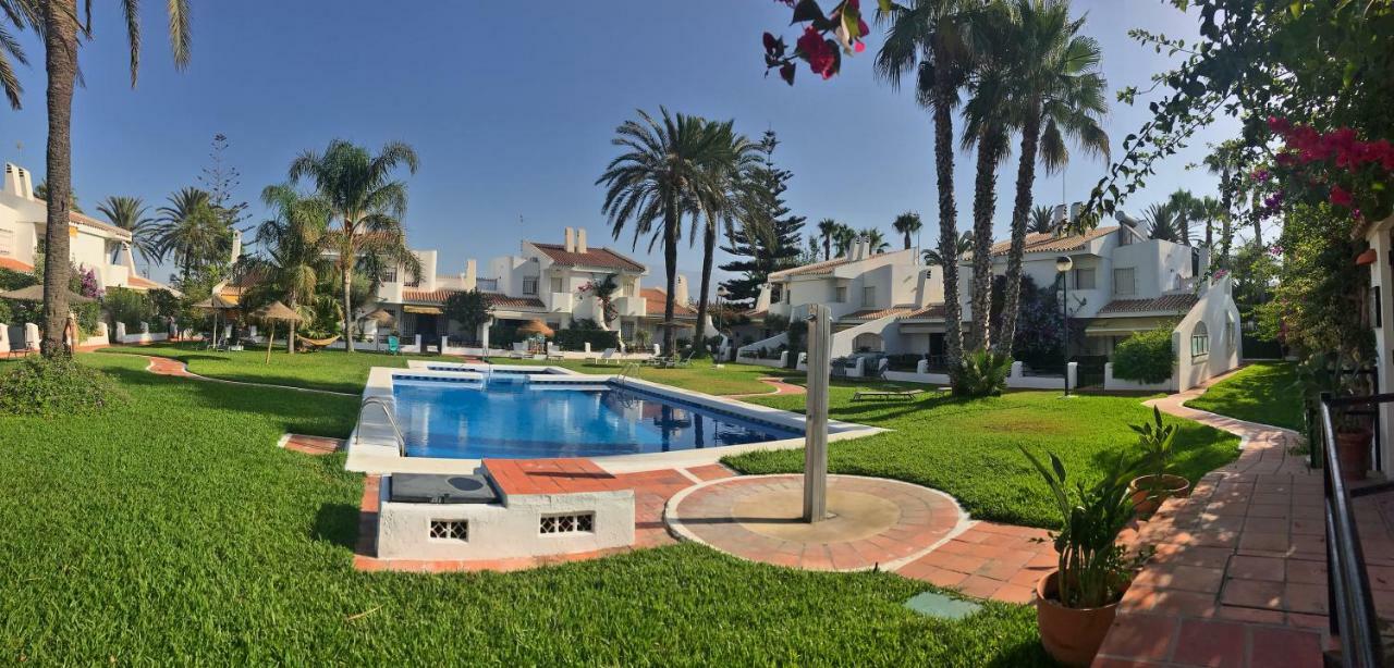 Beachfront Oasis In Costa Del Sol. كاليتا دي فيليز المظهر الخارجي الصورة